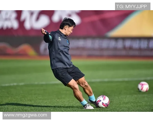 德行与球技并重的足球明星们展现了体育精神与人文关怀的完美结合