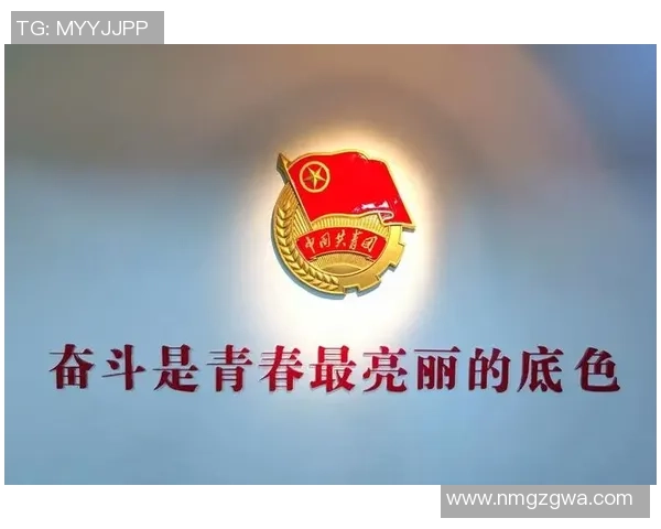 足球杨朔:从草根到顶尖球员的奋斗历程与荣耀时刻